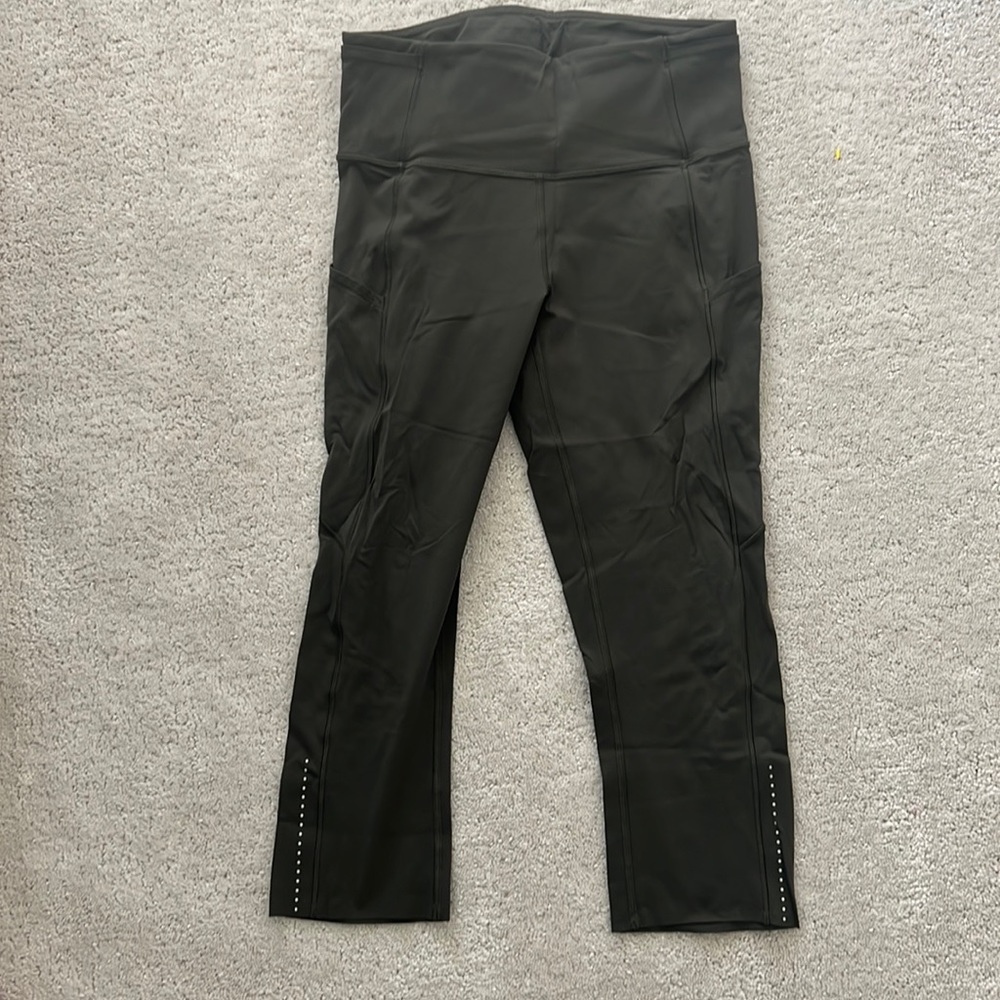 Lululemon cropped trainers
